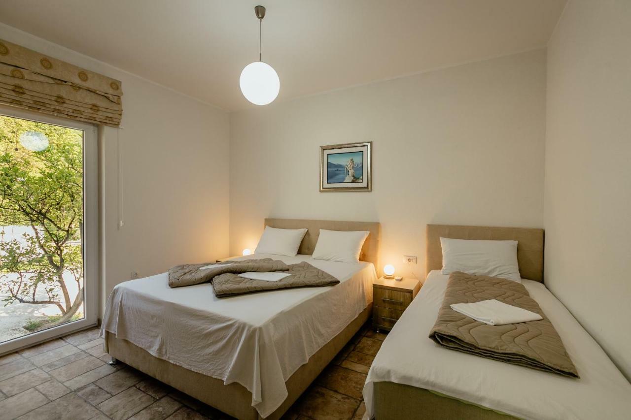 Bobana Apartments Donji Morinj Exterior foto